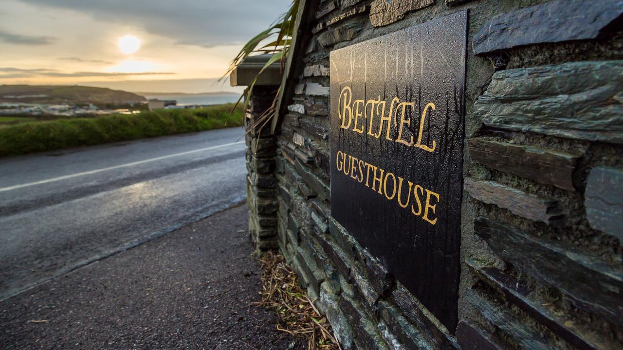 Bethel Guesthouse รอสคาร์เบอรี ภายนอก รูปภาพ